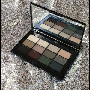 Bobbi Brown University Eye Shadow Pallette